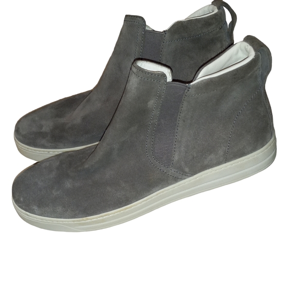 Authentic Prada slip on sneakers size 9 - Picture 5 of 12